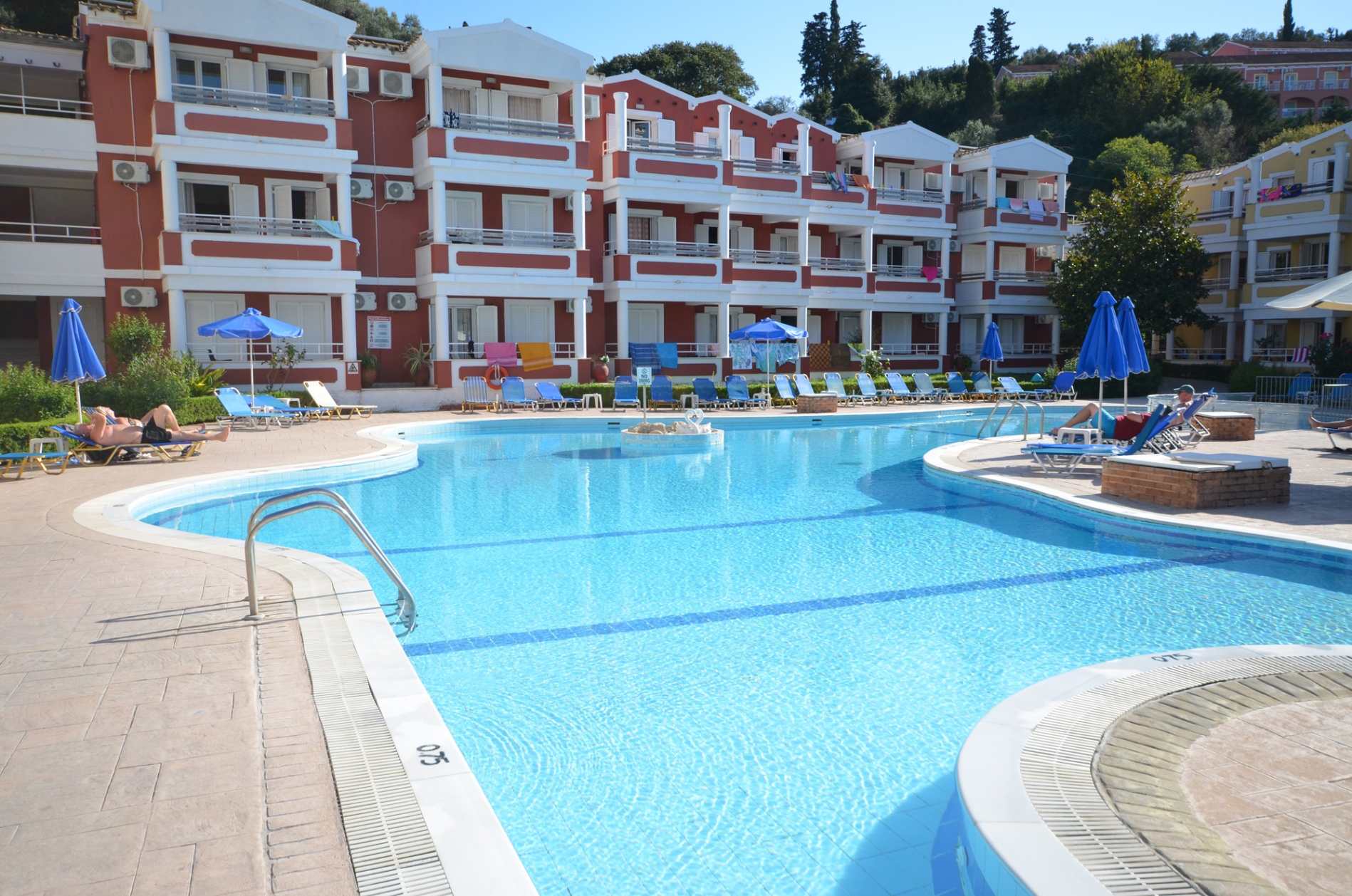 Tiara Holidays - Paradise Hotel Apartments Sidari - bazen